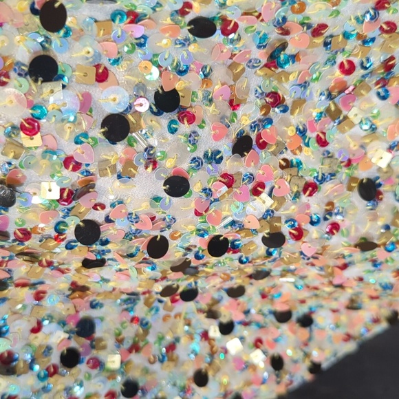 Soft And Cute Zip Up Hoodie - Picture 6 of 7